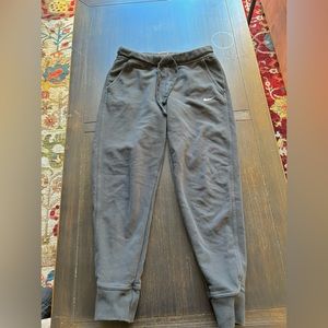 Nike joggers sweatpants